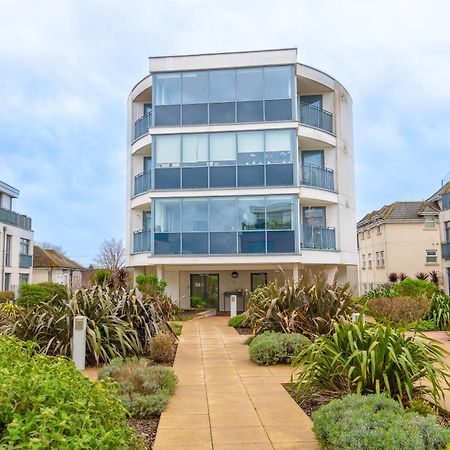 The Regency Suite - Modern 2-Bed 1-Bath Apartment Chertsey Exterior photo